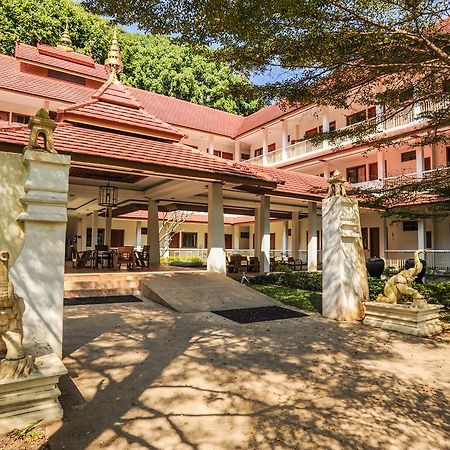 Suan Bua Hotel & Resort Ban Pong  Buitenkant foto