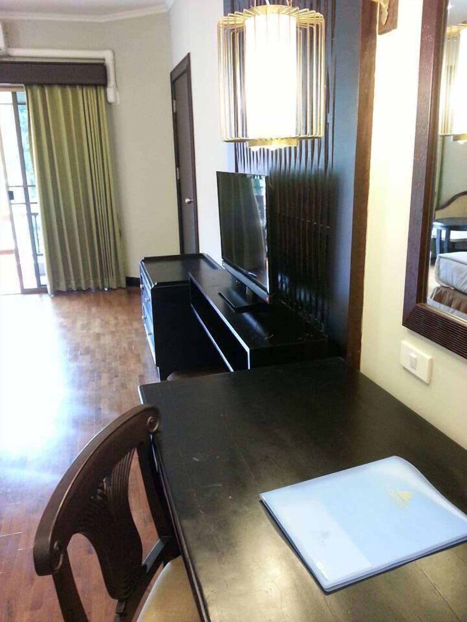 Suan Bua Hotel & Resort Ban Pong  Buitenkant foto