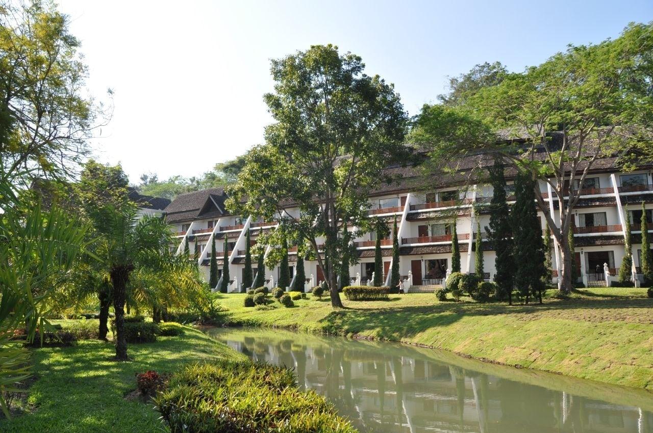 Suan Bua Hotel & Resort Ban Pong  Buitenkant foto