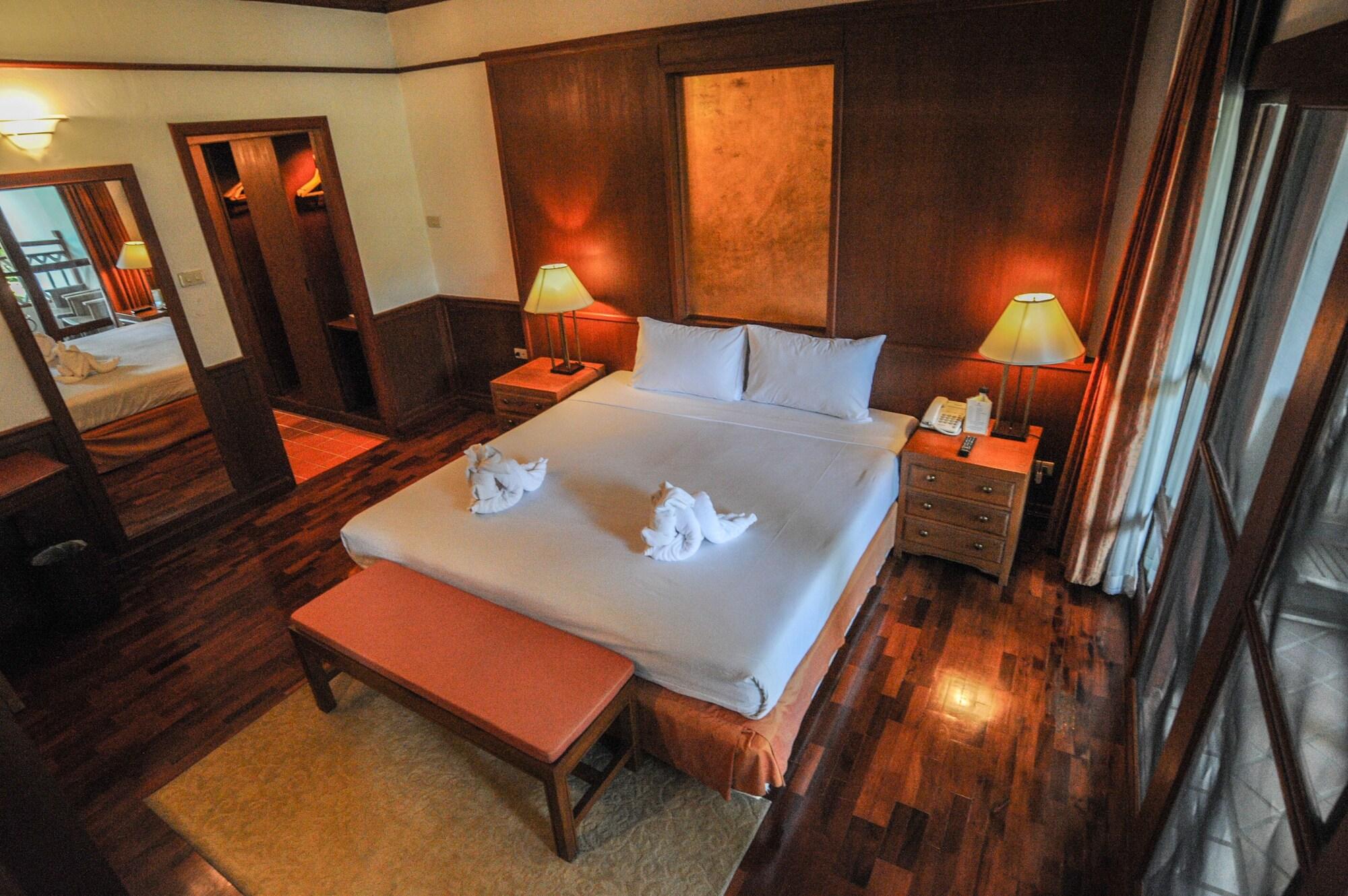Suan Bua Hotel & Resort Ban Pong  Buitenkant foto