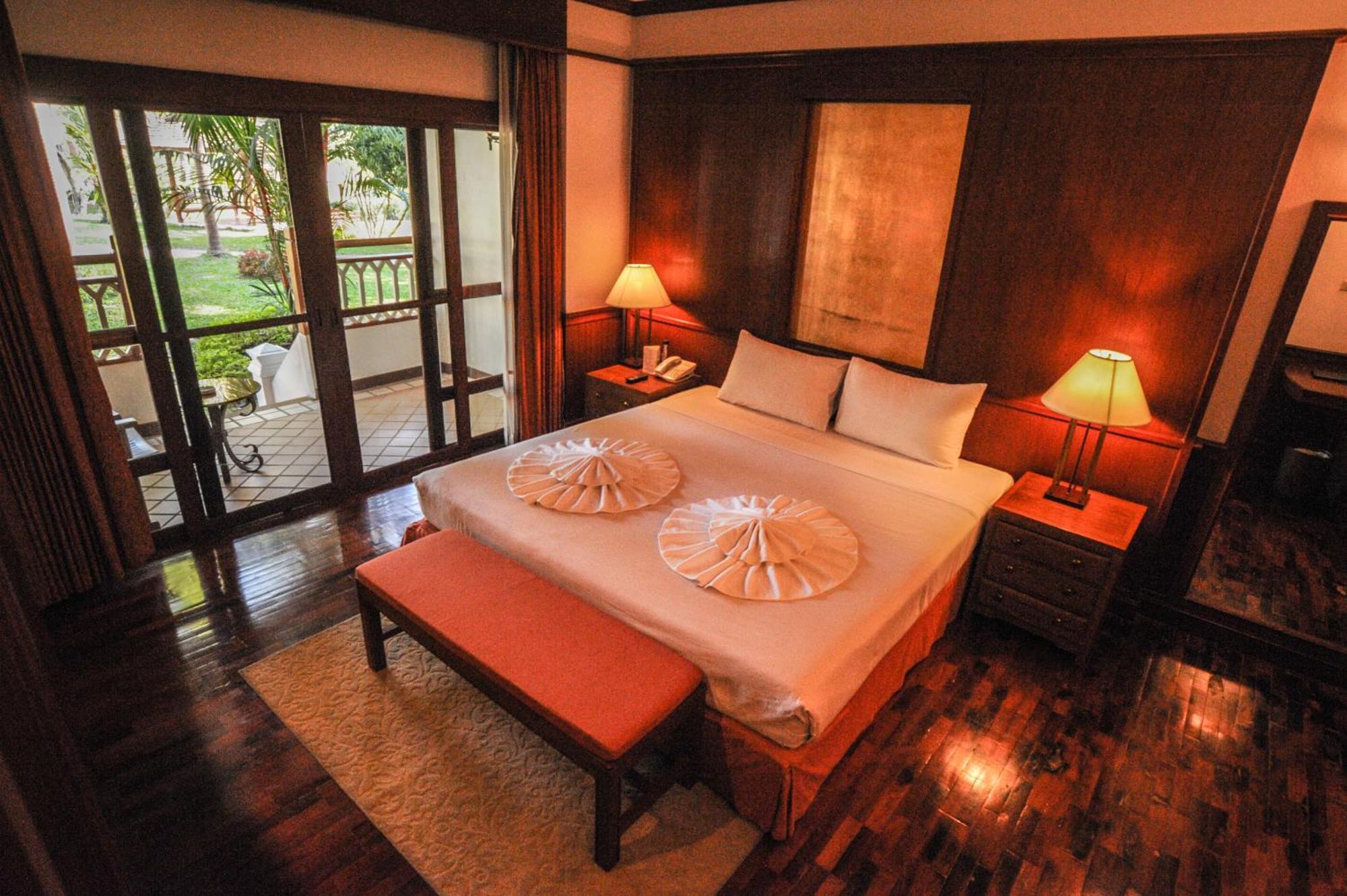 Suan Bua Hotel & Resort Ban Pong  Buitenkant foto