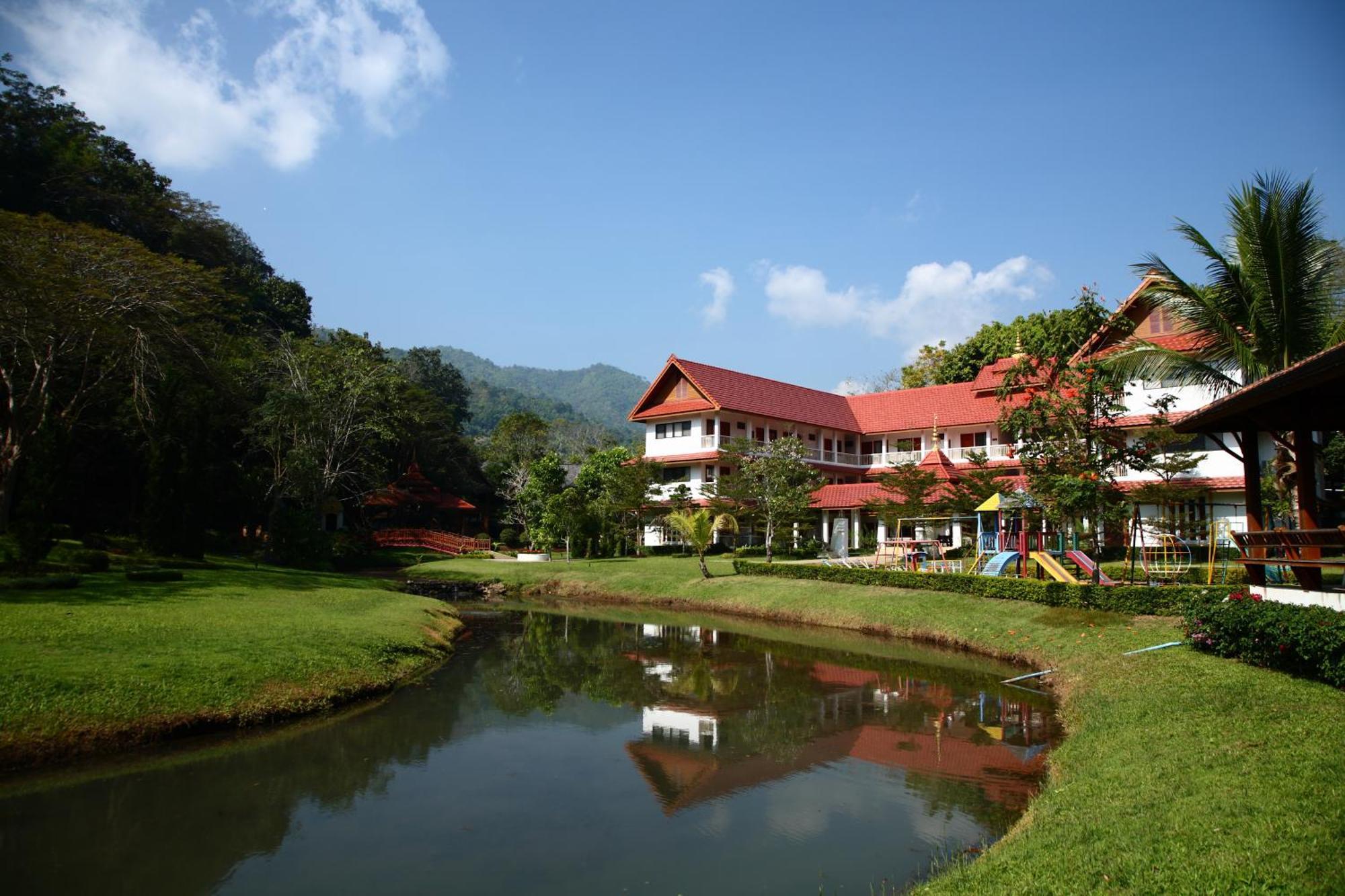 Suan Bua Hotel & Resort Ban Pong  Buitenkant foto
