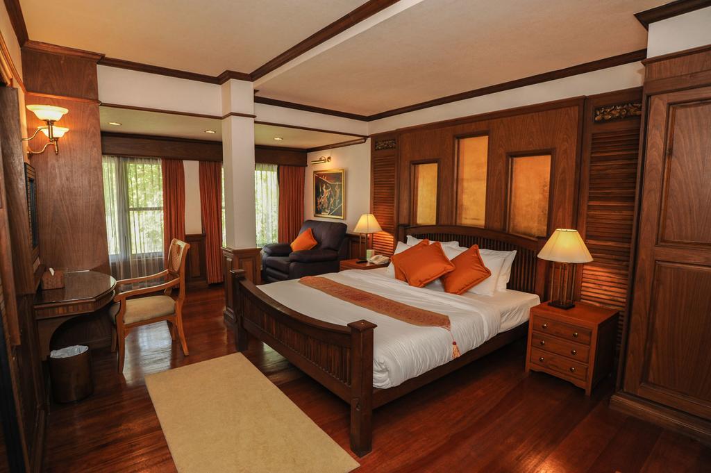 Suan Bua Hotel & Resort Ban Pong  Buitenkant foto
