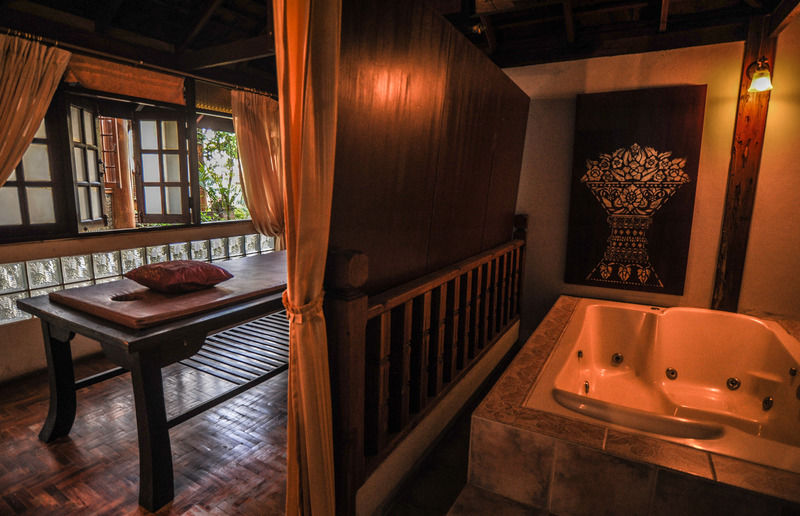 Suan Bua Hotel & Resort Ban Pong  Buitenkant foto