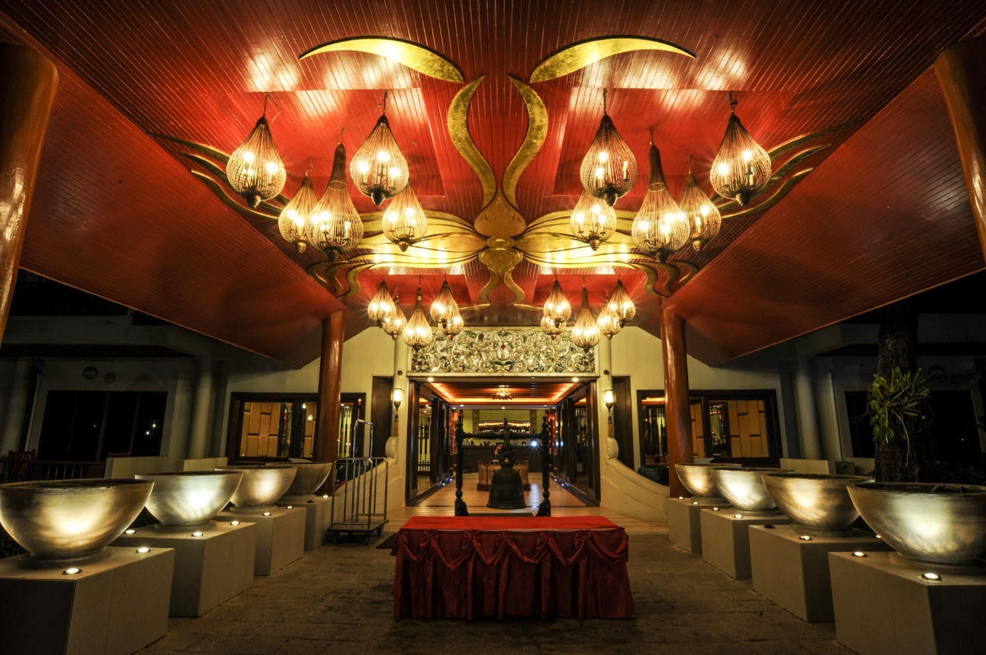 Suan Bua Hotel & Resort Ban Pong  Buitenkant foto